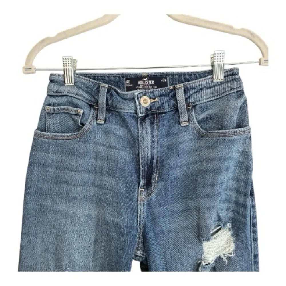 Hollister Distressed Blue Straight-Leg Dad Jeans Size 00